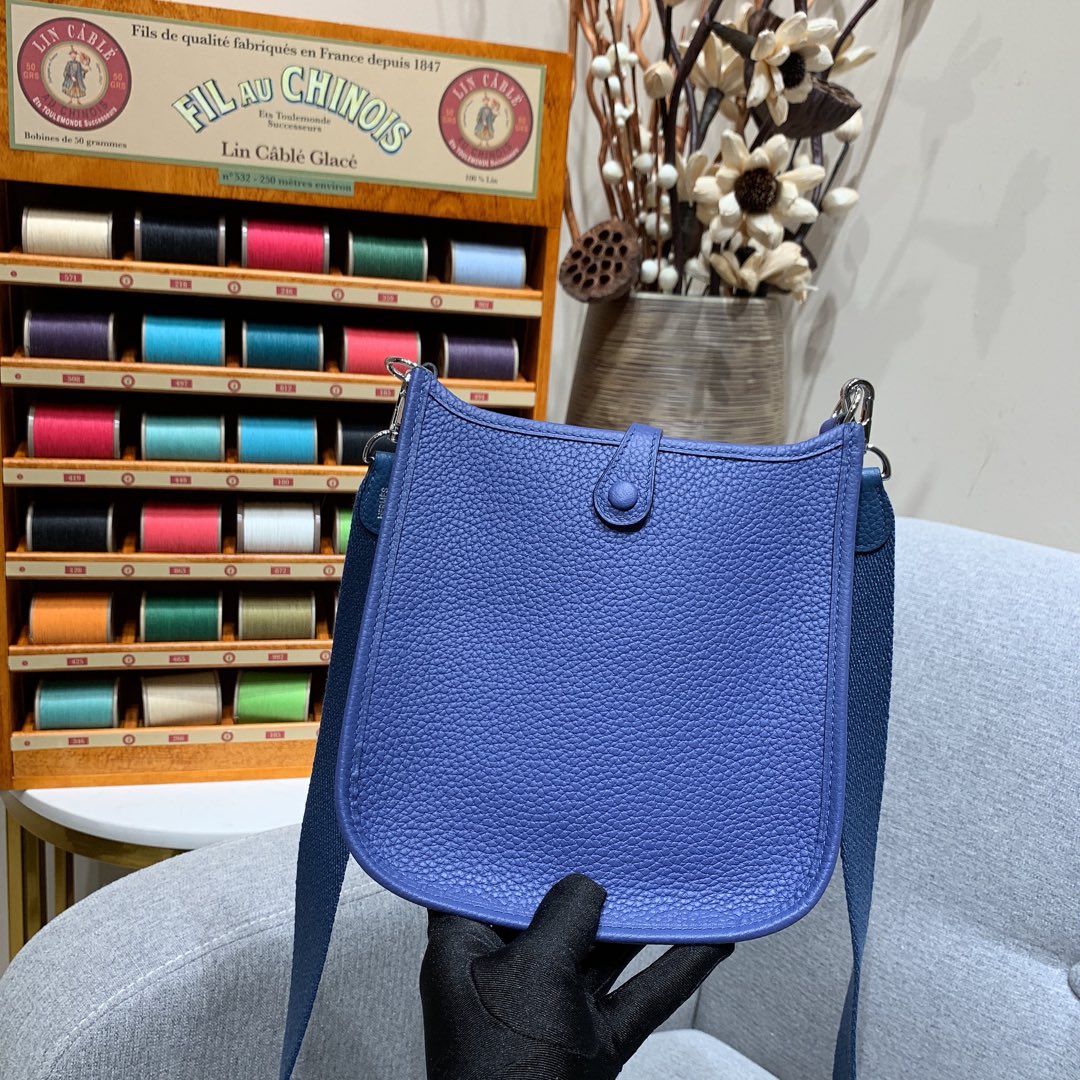 에르메스 미니 에블린16 로얄블루 은장 끌레망스 가죽